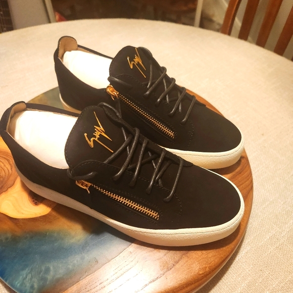 Giuseppe Zanotti sneakers with gold detail